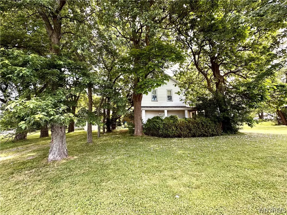 3627 Bowen Rd, Lancaster, NY 14086 13 Photos Movoto