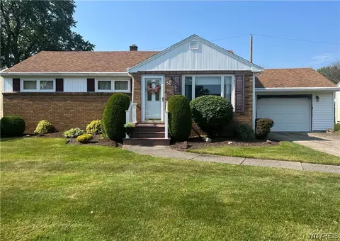 56 Park Forest Dr, Amherst, NY 14221