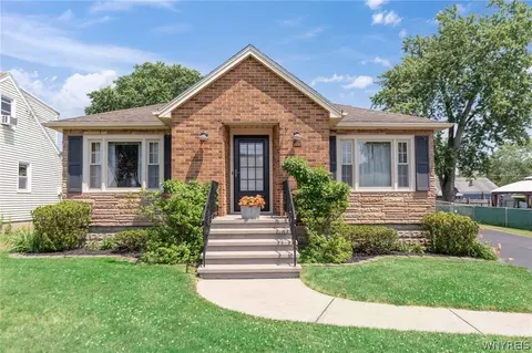 85 Evelyn Ave, West Seneca, NY 14224