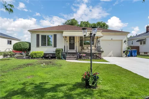 34 Hilton Blvd, Amherst, NY 14226