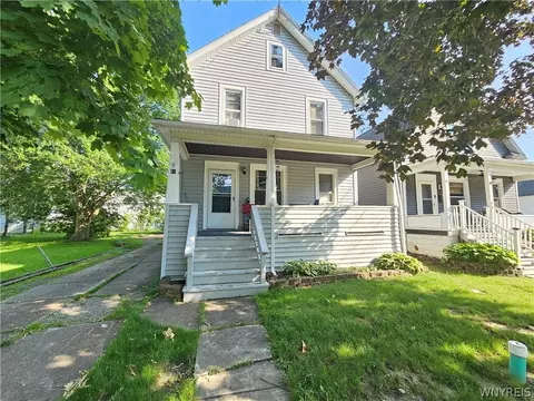 61 3rd Ave, North Tonawanda, NY 14120