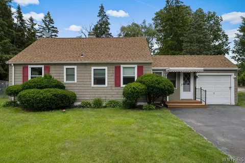 8291 Laughlin Dr, Niagara Falls, NY 14304