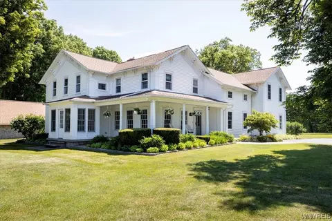 11494 Meahl Rd, Newstead, NY 14001
