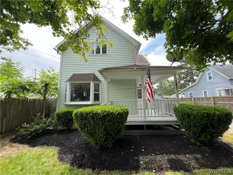 141 Sommer St, North Tonawanda, NY 14120