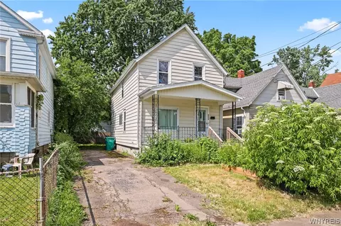 8004 Stephenson Ave, Niagara Falls, NY 14304