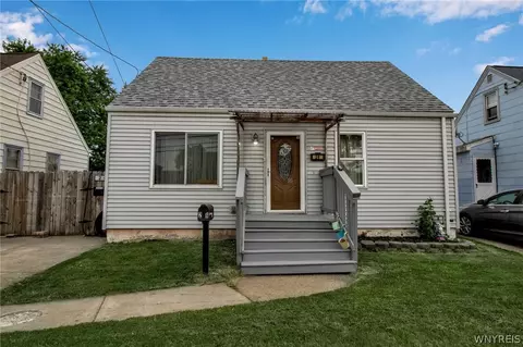 28 Clayton St, Buffalo, NY 14207
