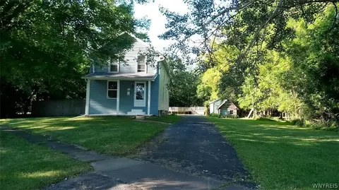 379 Akron St, Lockport, NY 14094