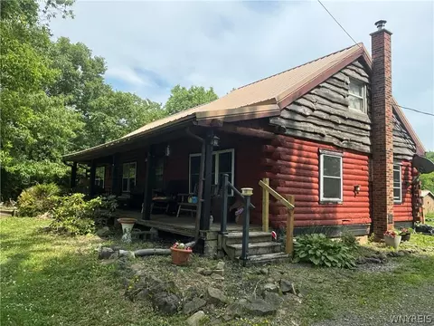 7550 Dysinger Rd, Royalton, NY 14094