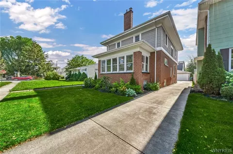 241 Wellington Rd, Buffalo, NY 14216