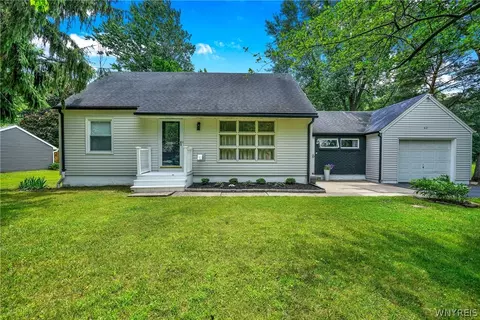 821 Klein Rd, Amherst, NY 14221