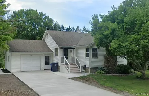 5064 Fairgrounds Rd, Hamburg, NY 14075