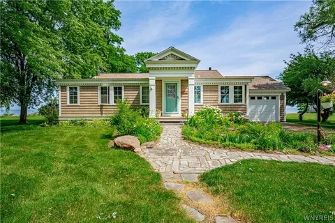 2699 W Lake Rd, Wilson, NY 14172