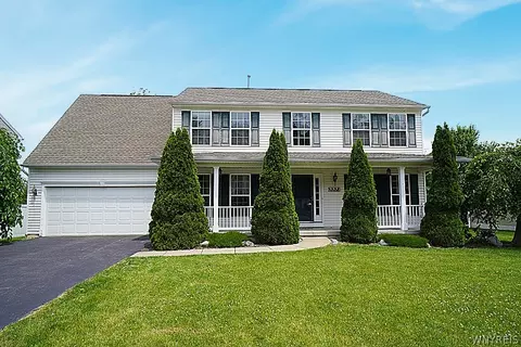 2223 Fox Chase Rd, Lake View, NY 14085