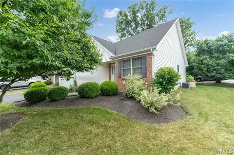 4000 Franklin St #17, Hamburg, NY 14075