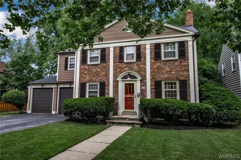 31 Edge Park Ave, Buffalo, NY 14216