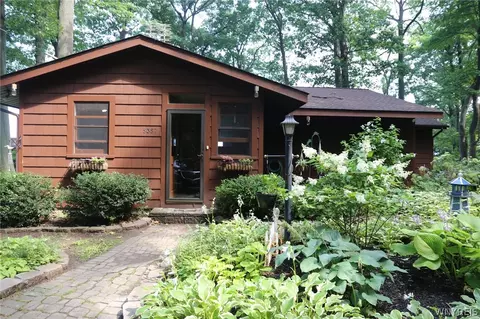 5357 W Lake Rd, Burt, NY 14028