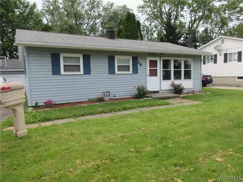 28 Luksin Dr, Tonawanda, NY 14150