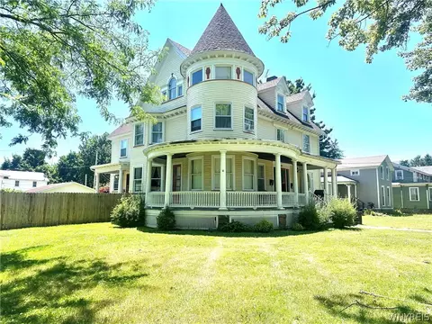 401 W Center St, Ridgeway, NY 14103