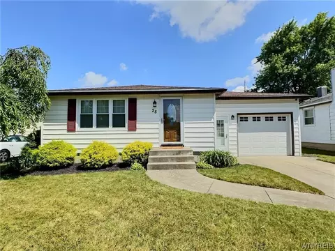 28 Sprucewood Dr, Cheektowaga, NY 14227