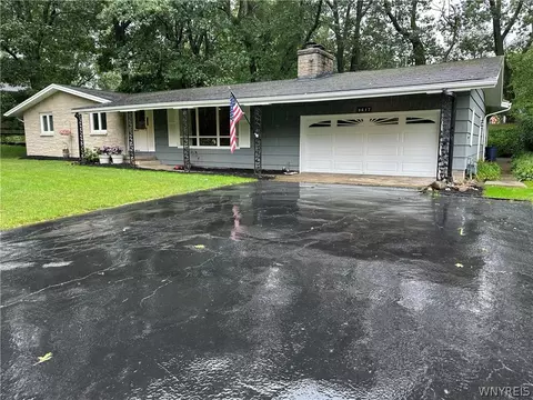8617 Bonview Ter, Buffalo, NY 14221