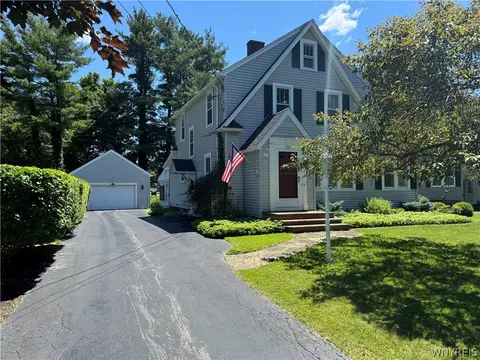 266 Sycamore St, Aurora, NY 14052