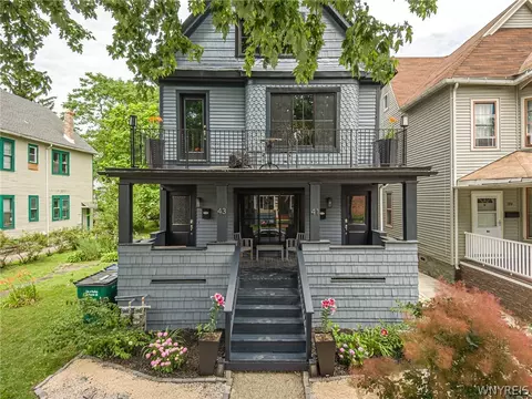 41 Vernon Pl Pl, Buffalo, NY 14214