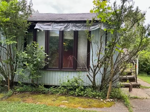 6629 Michael Rd, Orchard Park, NY 14127