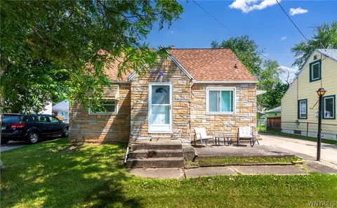 218 Chapel Ave, Cheektowaga, NY 14225