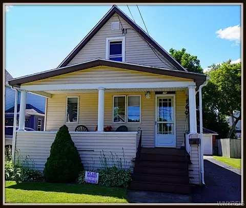 35 17th Ave, North Tonawanda, NY 14120