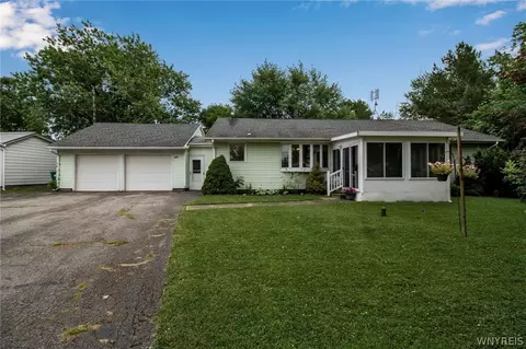 4123 Burke Pkwy, Buffalo, NY 14219