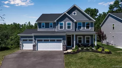 62 Sierra Dr, Amherst, NY 14228