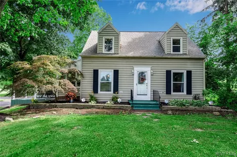 5623 Genesee St, Lancaster, NY 14086