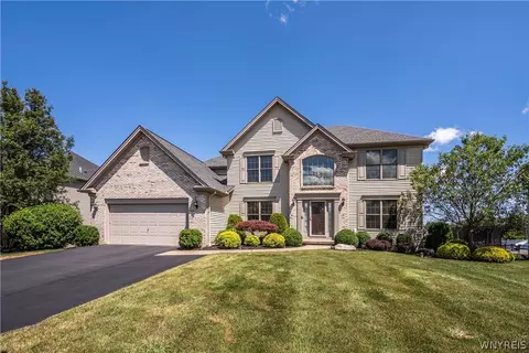 3118 Cloverbank Rd, Hamburg, NY 14075