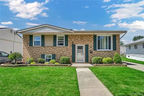 33 Deborah Ln, Cheektowaga, NY 14225