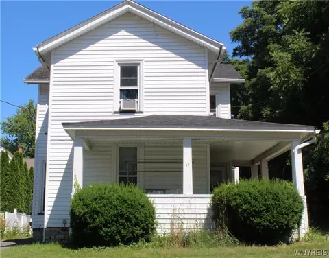 11 Marshall St, Newstead, NY 14001