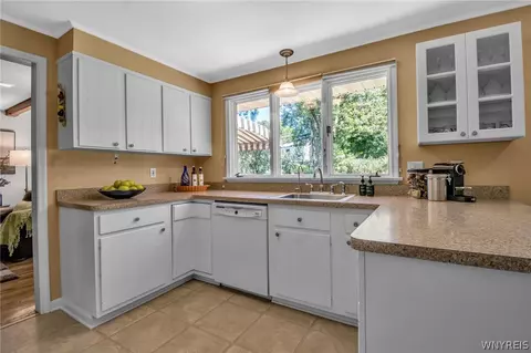 19 Exeter Rd, Amherst, NY 14221 photo 16