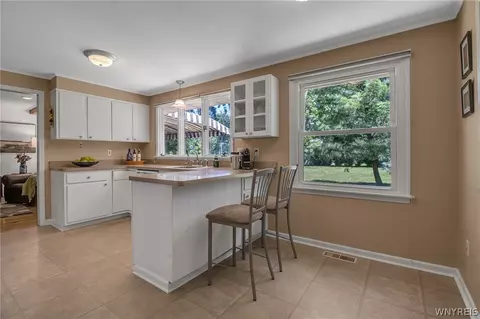 19 Exeter Rd, Amherst, NY 14221 photo 15