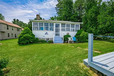 4465 E Lake Rd # -5, Wilson, NY 14172
