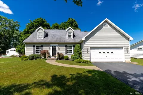 79 Ferndale Rd, Amherst, NY 14221