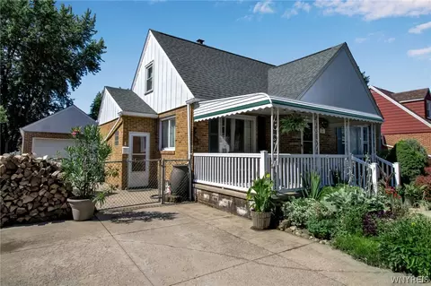 111 Arlington Pl, Depew, NY 14043