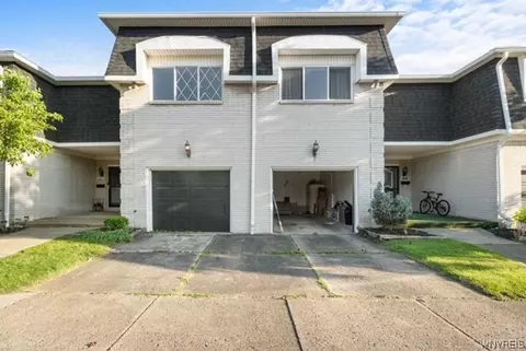 92 Harrogate, Amherst, NY 14221