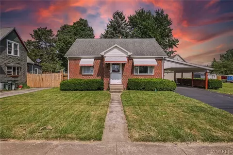 61 Ellicott Pl, Depew, NY 14043