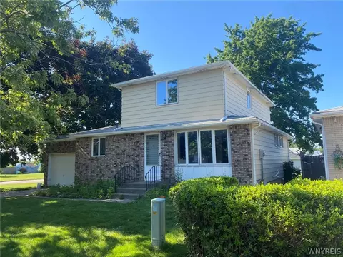 222 Castlewood Dr, Cheektowaga, NY 14227