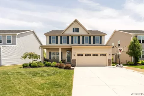 124 Lynette Ln, Amherst, NY 14228