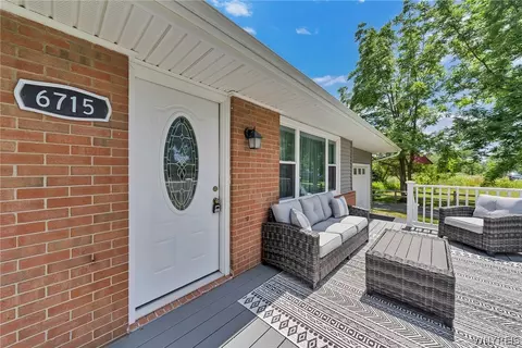 6715 Townline Rd, Pendleton, NY 14120 photo 5