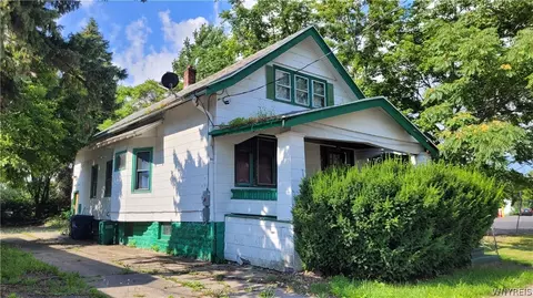 23 Kerns Ave, Buffalo, NY 14211