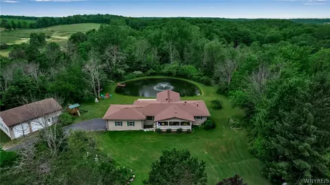 402 Alleghany Rd, Bennington, NY 14040