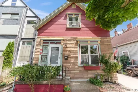 11 S Putnam St, Buffalo, NY 14213
