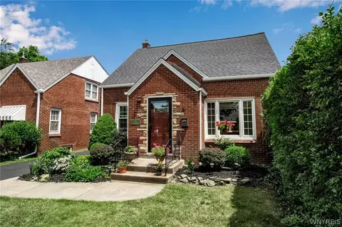 15 Fairmount Ave, Buffalo, NY 14223