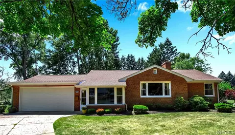 152 Windermere Rd, Lockport, NY 14094